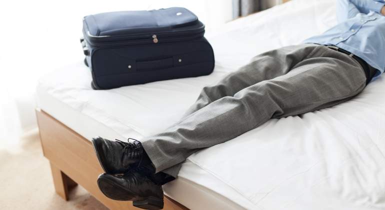 hotel-cama-maleta-dreamstime.jpg