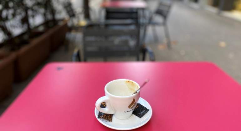 cafeteria-barcelona-vacia-coronavirus-reuters.jpg
