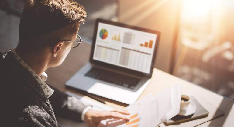 ordenador-teletrabajo-broker-istock.jpg