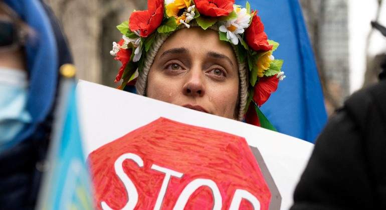ucrania-chica-protesta-reuters.jpg