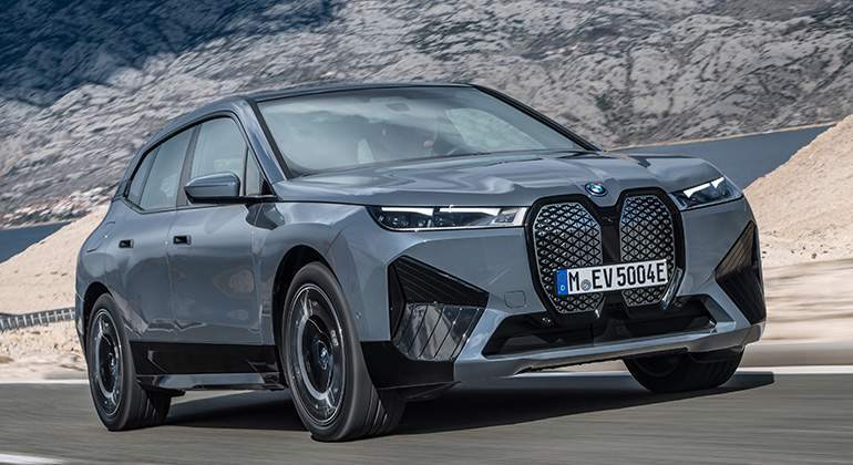 BMW iX