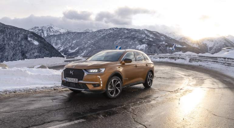 DS-7-CROSSBACK-HIELO.01.jpg