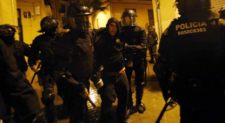 antidisturbios-barcelona-reuters.jpg