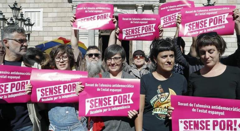 diputados-cup-plaza-generalitat-efe.jpg