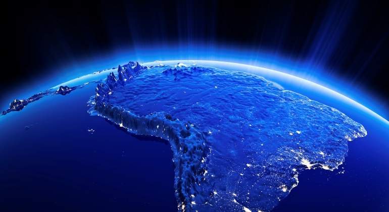 espacio-latinoamerica-america-latina-noche.jpg