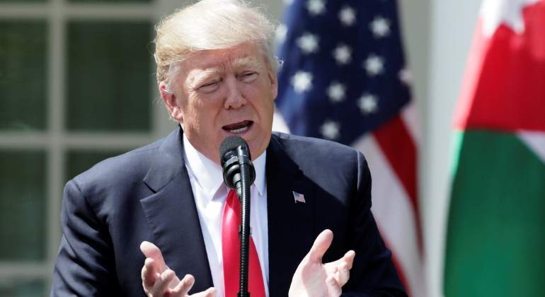 trump-saeta-canta-bandera-jordania-reuters.jpg