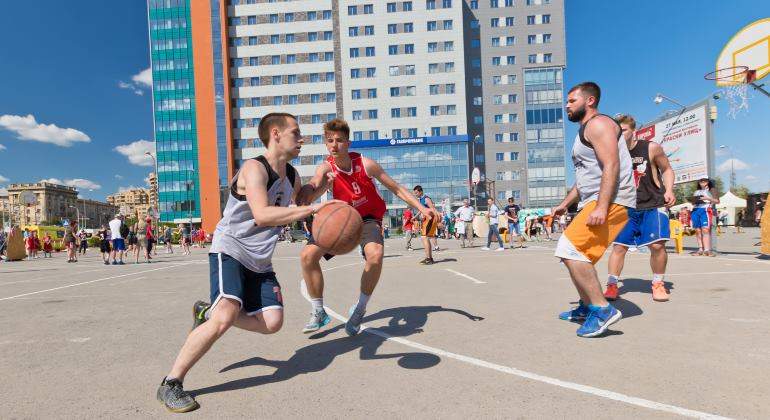baloncesto-jovenes-770-dreamstime.jpg