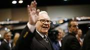 Warren Buffett detecta cuál es el principal error de los padres cuando explican las finanzas a sus hijos