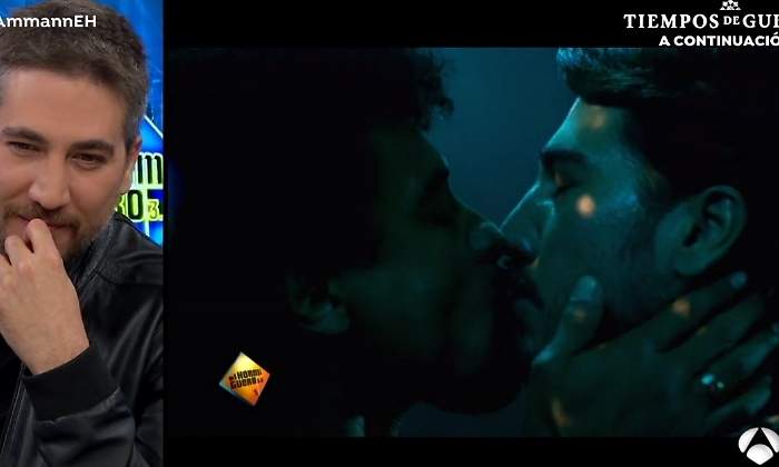 beso-gay-amann-narcos.jpg