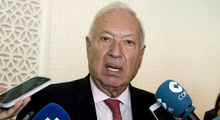 margallo-microfonos-efe.jpg