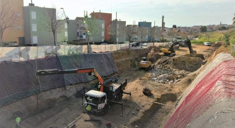 Primeros-trabajos-en-la-parcela-de-la-promocion-Orpi-de-AEDAS-Homes-en-El-Masnou..JPG