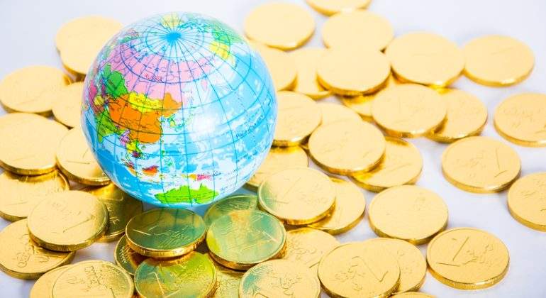 dinero-mundo-euros-770-dreamstime.jpg