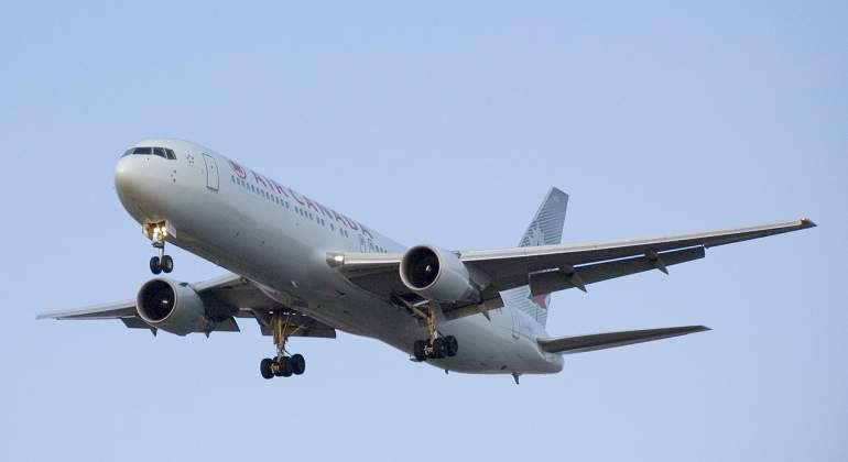air-canada-boeing-767-wikimedia.jpg