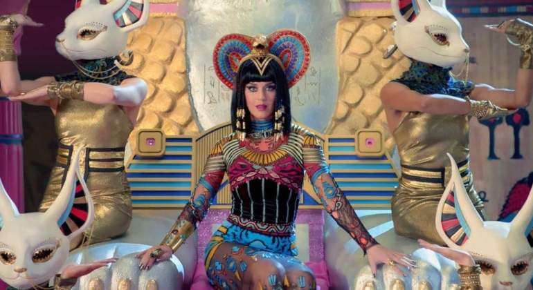 katy-perry-dark-horse.jpg