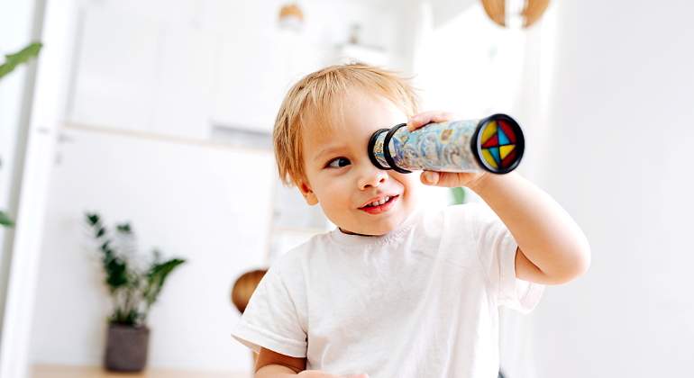 nino-caleidoscopio-istock.jpg