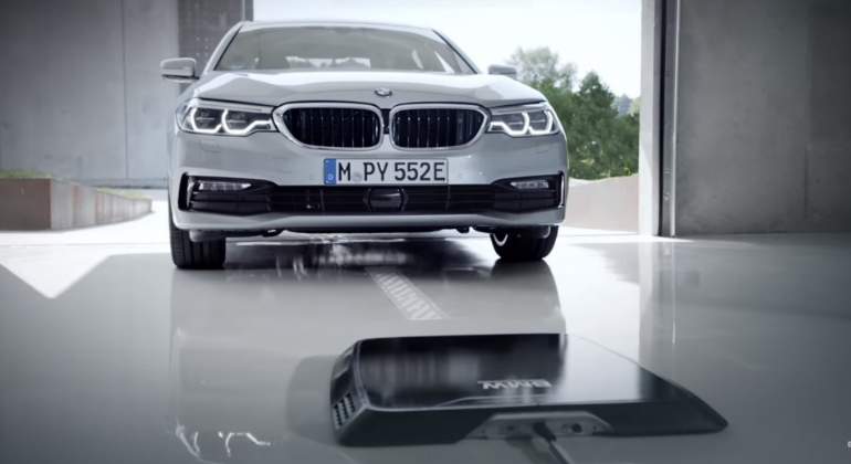 cargador-inalambrico-bmw.jpg