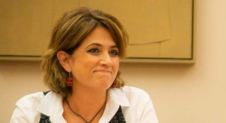 ministra-dolores-delgado-pide-defenderse-congreso.jpg