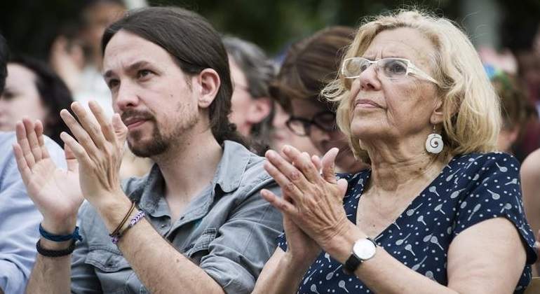 carmena-iglesias-aplauso-efe.jpg