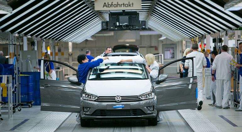 Volkswagen-fabrica-Golf.jpg