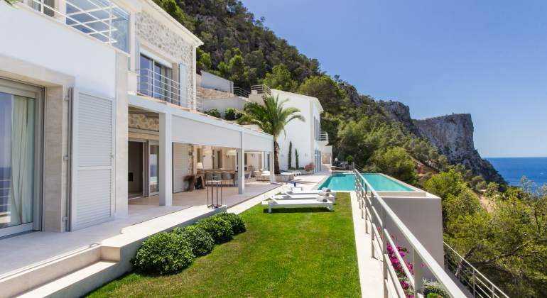 vivienda-lujo-terraza-770.jpg
