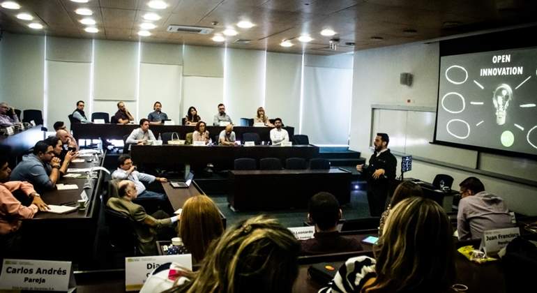 estudiantes uniandes