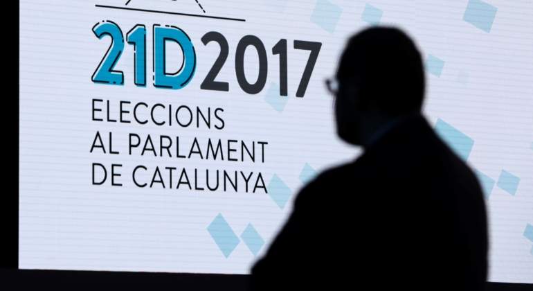 cartel-elecciones-21d-reuters.jpg