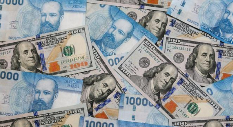 pesoschilenos-dolar-reuters.png