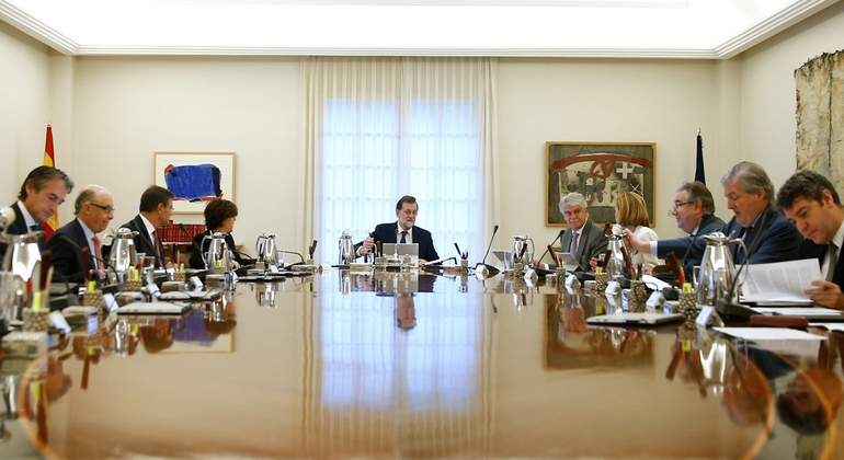 rajoy-consejo-ministros-11oct-moncloa3.jpg