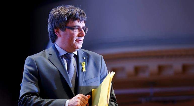puigdemont-visita-ginebra-efe.jpg