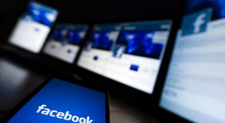 facebook-reuters.jpg