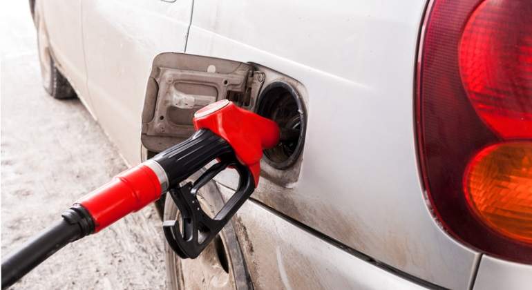 manguera-coche-dreamstime.jpg