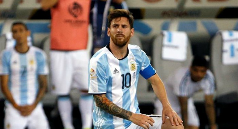 messi-efe-out.jpg
