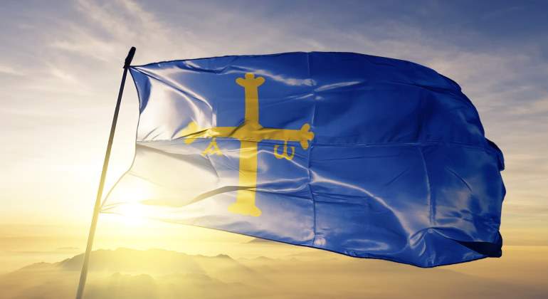 asturias-bandera-sol-dreamstime.jpg