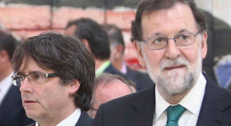 Puigdemont-Rajoy-12mayo2017-EFE2.jpg