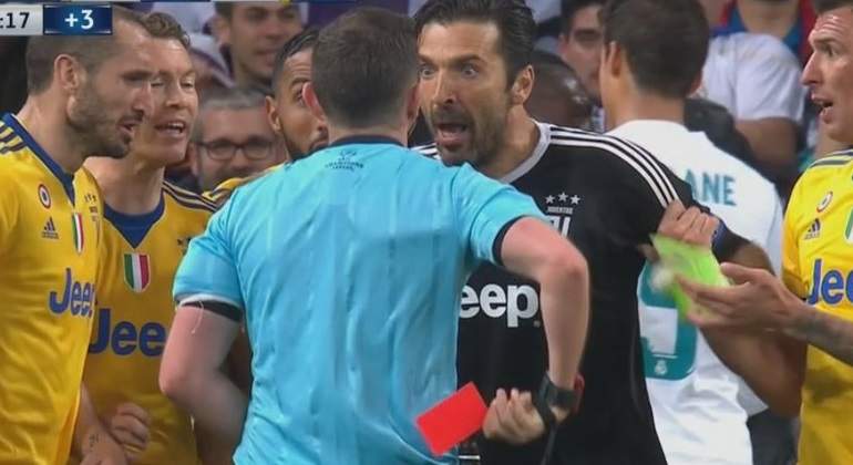 buffon-protesta-arbitro-captura-tv.jpg