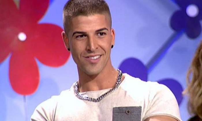 Labrador-trono-myhyv.jpg