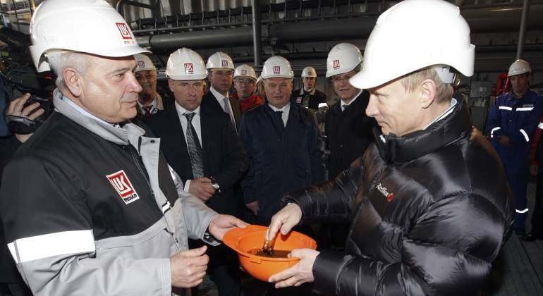 putin-casco-petroleo.jpg