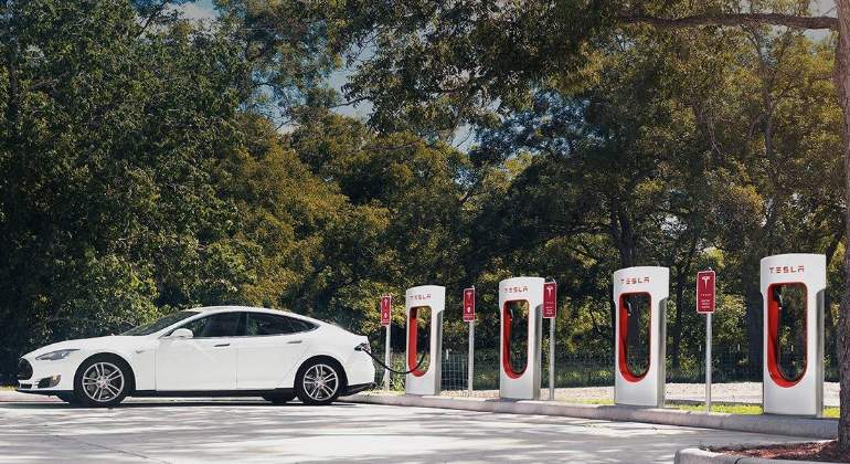 puntos-recarga-tesla.jpg