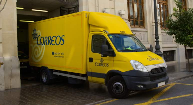 correos-furgoneta-estafa-bot-dreamstime.jpg