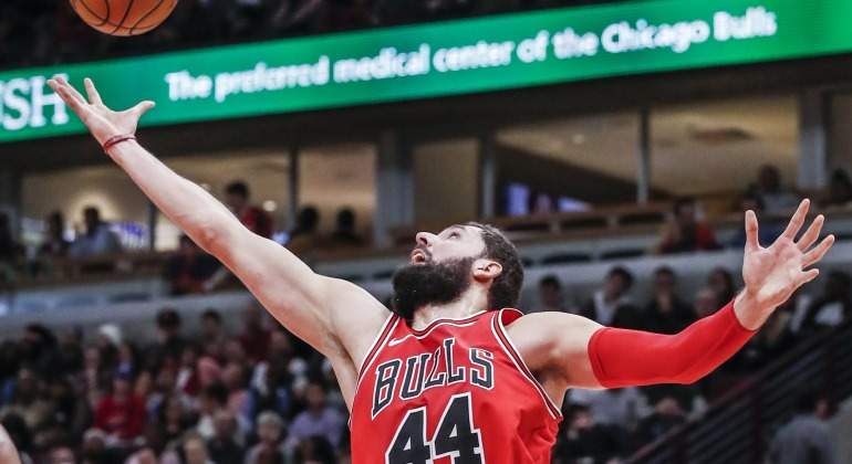 Mirotic-salto-rebote-2017-Reuters.jpg