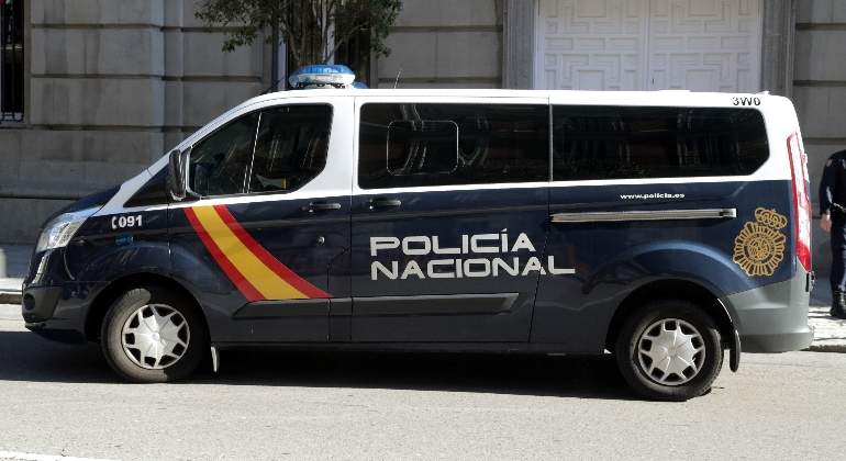 furgon-policia-rull-turull-forn-efe.jpg