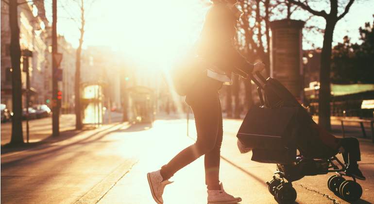 mujer-carrito-istock.jpg