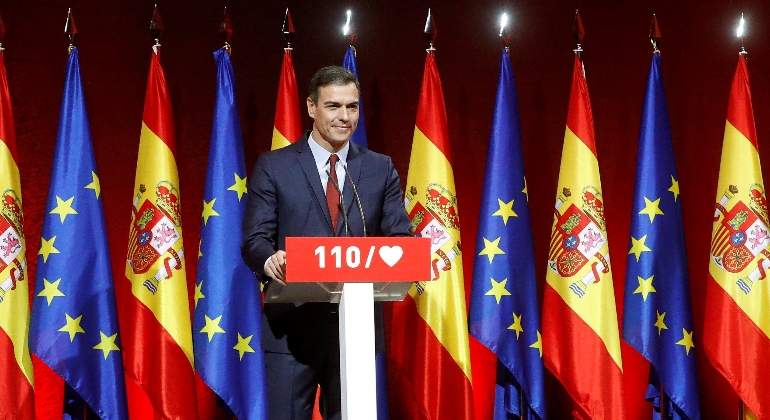 Pedro-Sanchez-banderas.jpg
