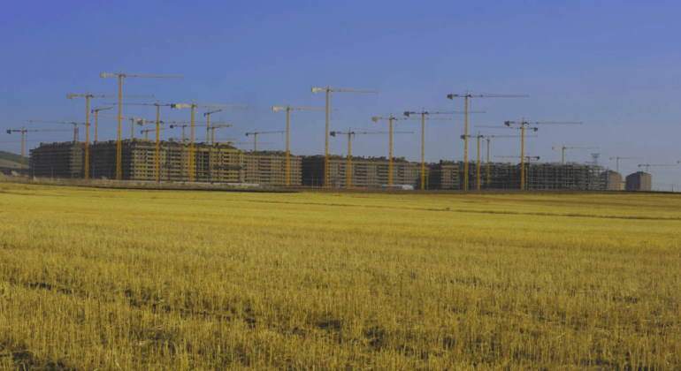 vivienda-gruas-sesena.jpg