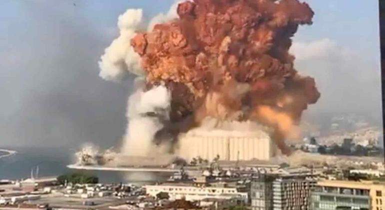 explosion-beirut.jpg