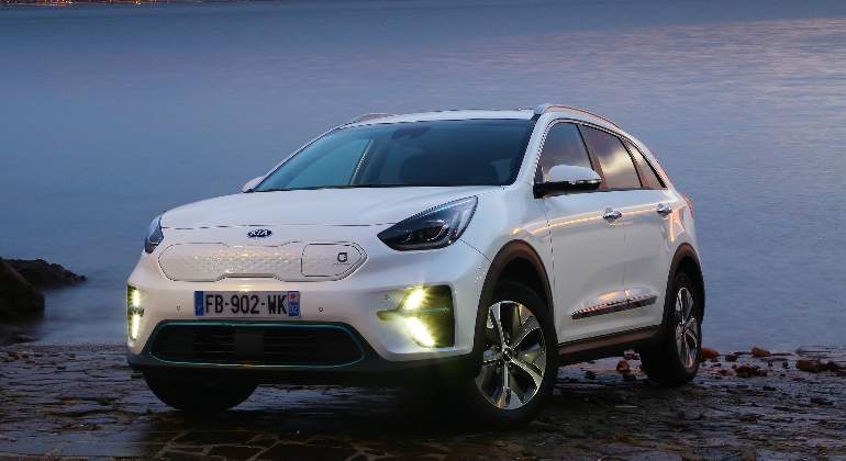 kia-e-niro-2018-1.jpg