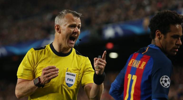 kuipers-neymar-barcelona-juventus-reuters.jpg