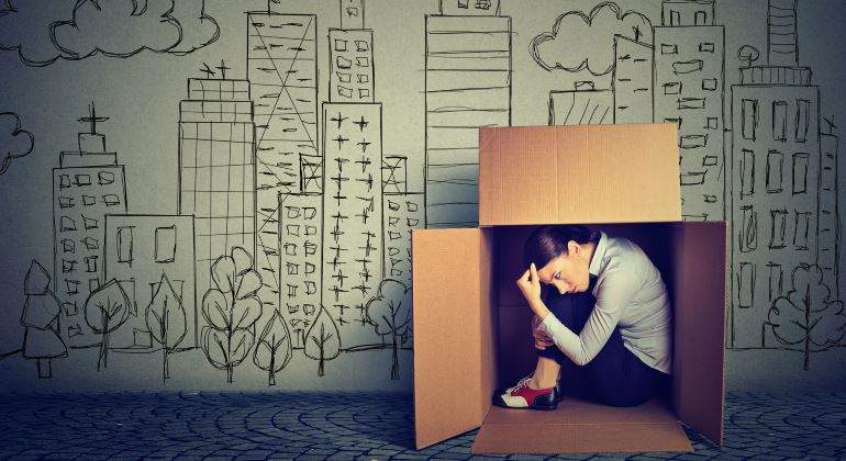 vivienda-carton-joven-770-dreamstime.jpg