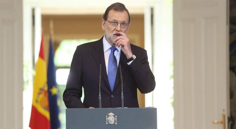 rajoy-mano-julio.jpg