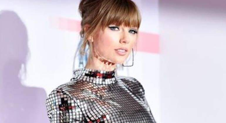 taylor-770-1.jpg